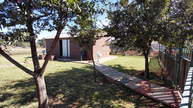 6 Bedroom Property for Sale in Ferreira Free State